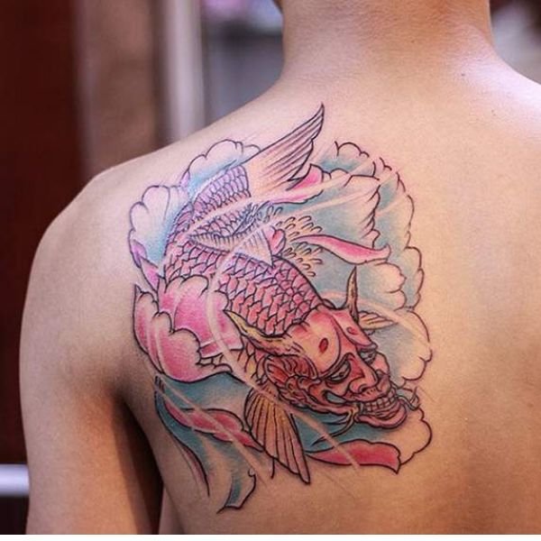 Tatoo cá chép mặt quỷ ở vai