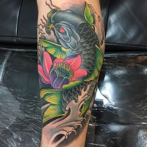 Tatoo cá chép xanh ở tay