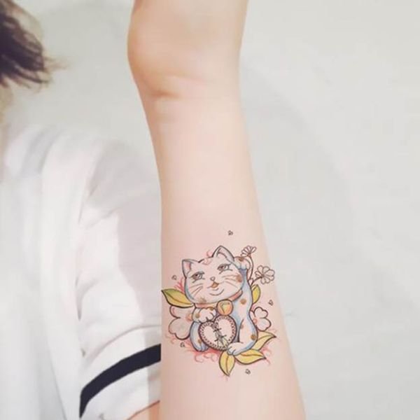 Tatoo mèo thần tài cho nữ