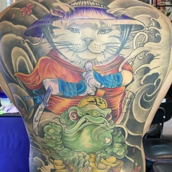 Tatoo mèo thần tài cóc