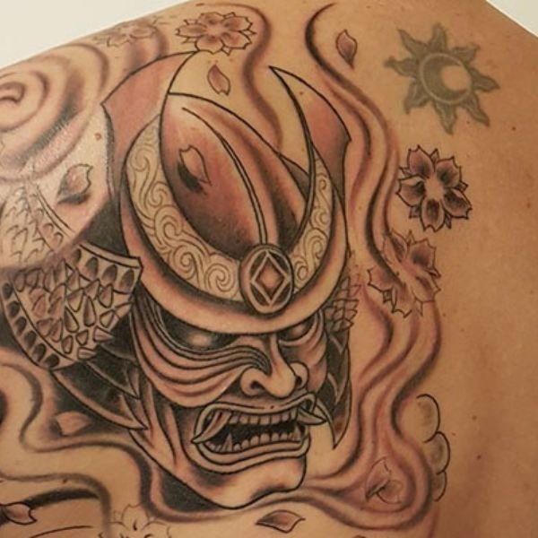 Tatoo samurai mặt quỷ nửa lưng