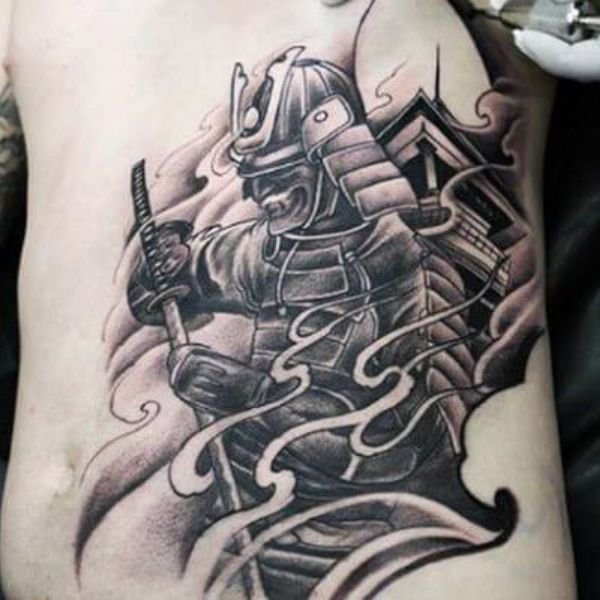 Tatoo samurai mặt quỷ ở bụng