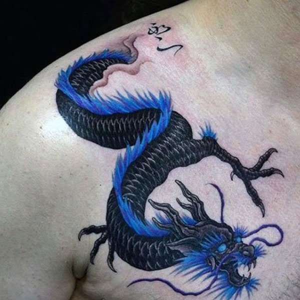 Tattoo 12 con giáp ở ngực