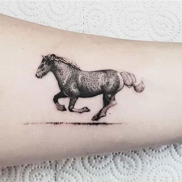 Tattoo 12 con giáp tuổi ngọ mini