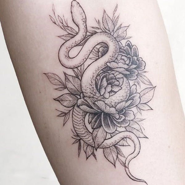 Tattoo 12 con giáp tuổi tý cho nam