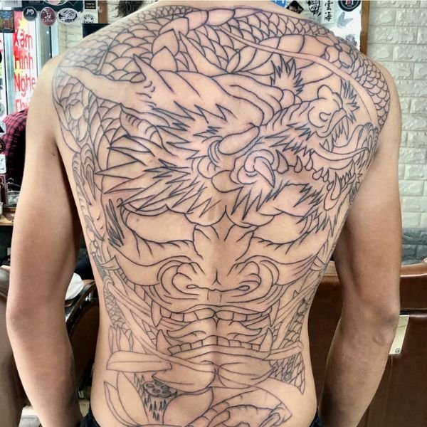 Tattoo bít lưng khung