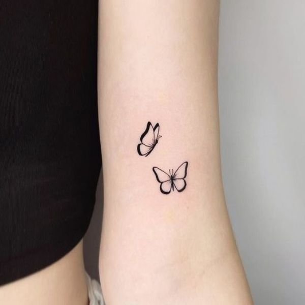 Tattoo bướm đơn giản