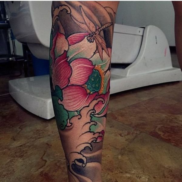 Tattoo cá chép hoa sen bắp chân đẹp nhất