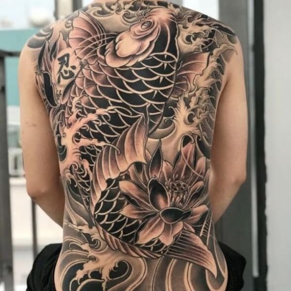 Tattoo cá chép hoa sen kín lưng đẹp