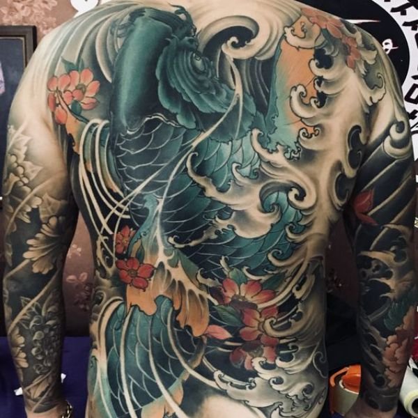 Tattoo cá chép kín lưng xanh đẹp nhất