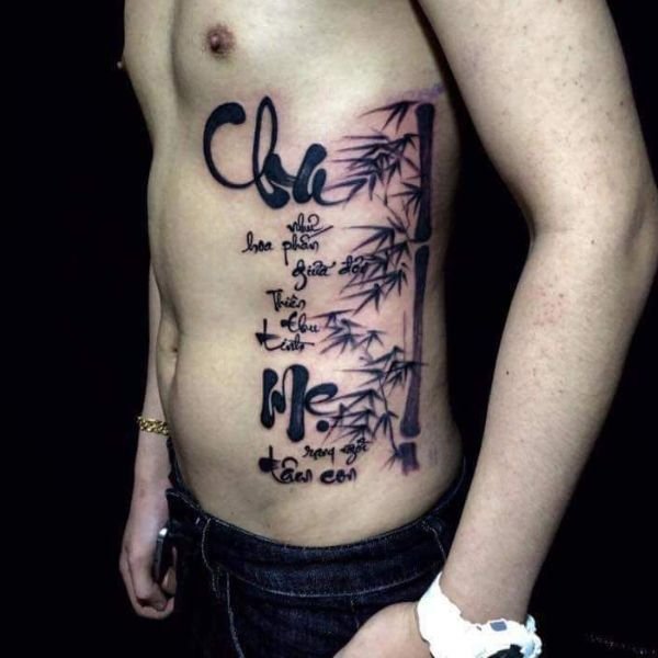 Tattoo cha mẹ ở sườn bụng