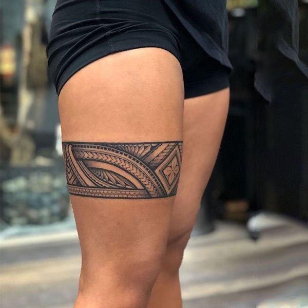 Tattoo chân nam vòng chân