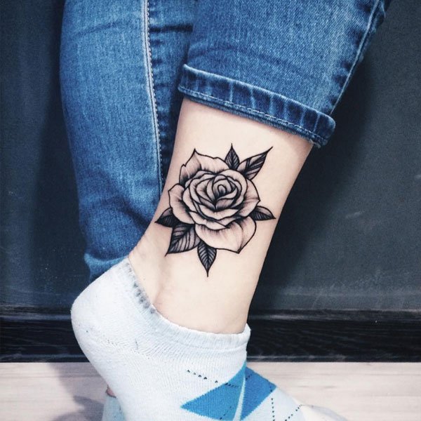 Tattoo châu á cổ chân đẹp