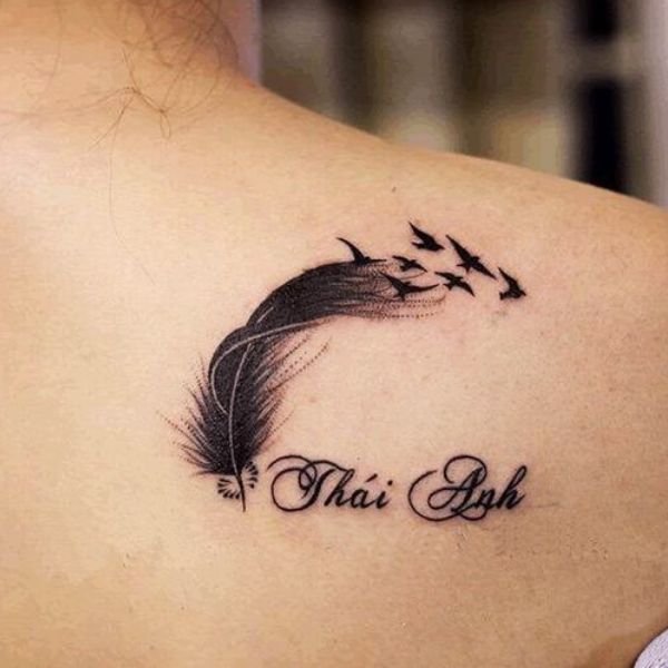 Tattoo chữ đẹp cho nữ lông vũ