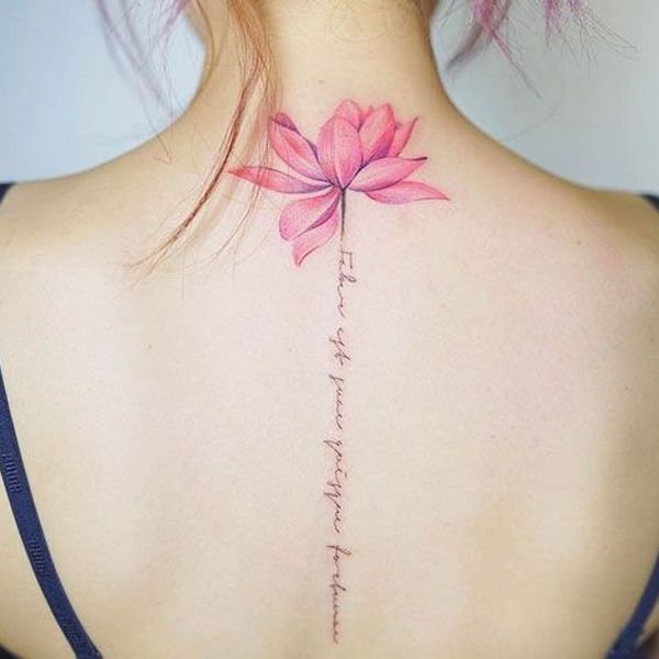 Tattoo chữ ý nghĩa ở lưng cho nữ