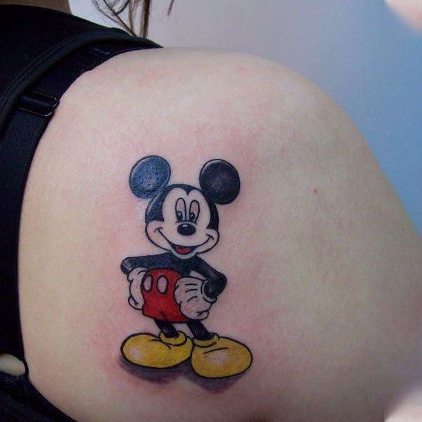 Tattoo chuột mickey ở lưng đẹp