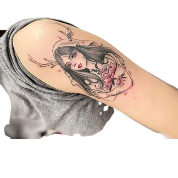 Tattoo cô gái buồn ôm hoa mẫu đơn