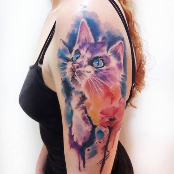 Tattoo con mèo nhiều màu sắc