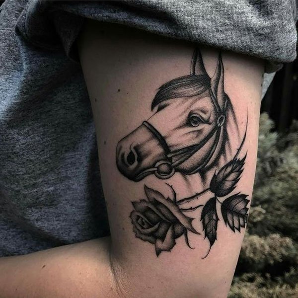 Tattoo con ngựa đầu siêu đẹp