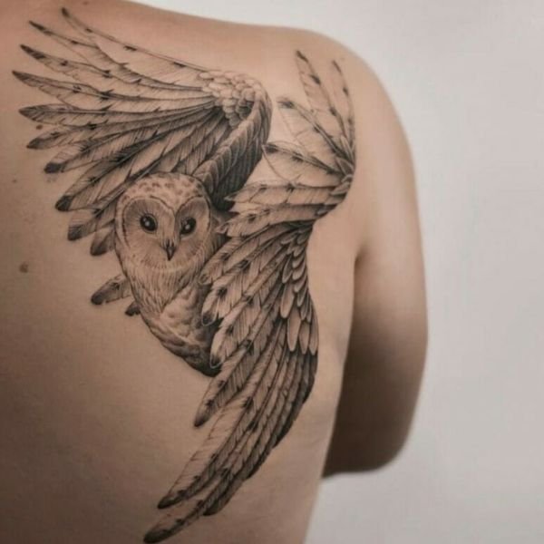 Tattoo cú mèo ở lưng đẹp