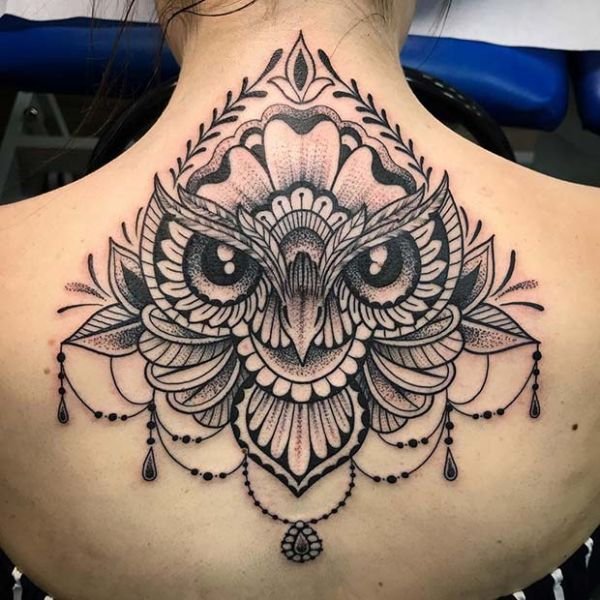 Tattoo cú mèo ở lưng siêu đẹp