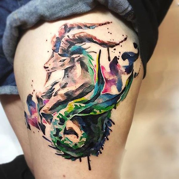 Tattoo cung ma kết ở đùi