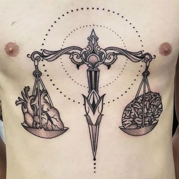 Tattoo cung thiên bình ở ngực