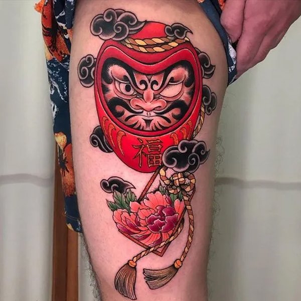 Tattoo daruma sặc sỡ