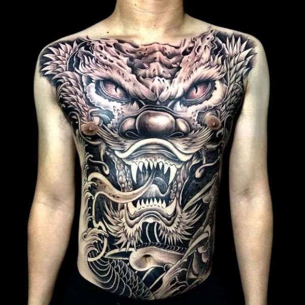 Tattoo đầu rồng kín bụng