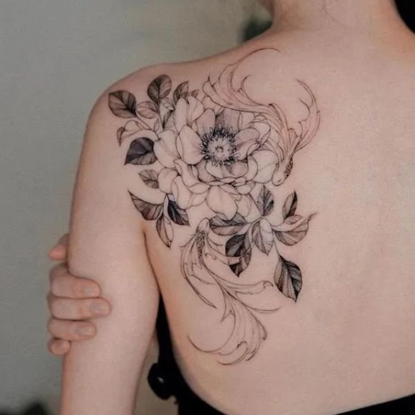 Tattoo đẹp cho nữ ở lở lưng hoa bích