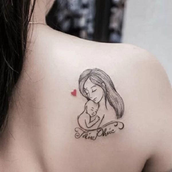 Tattoo đẹp cho nữ ở lưng mẹ con