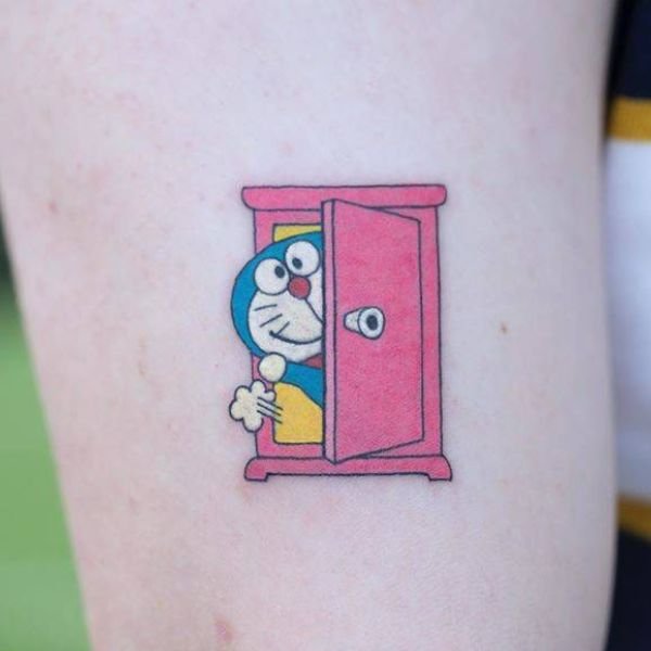 Tattoo doraemon và cửa thần kỳ