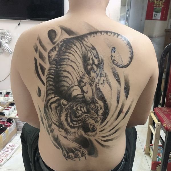 Tattoo hổ cute xuống nói