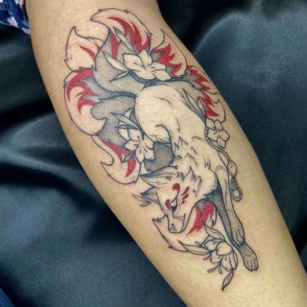 Tattoo hồ ly bắp chân