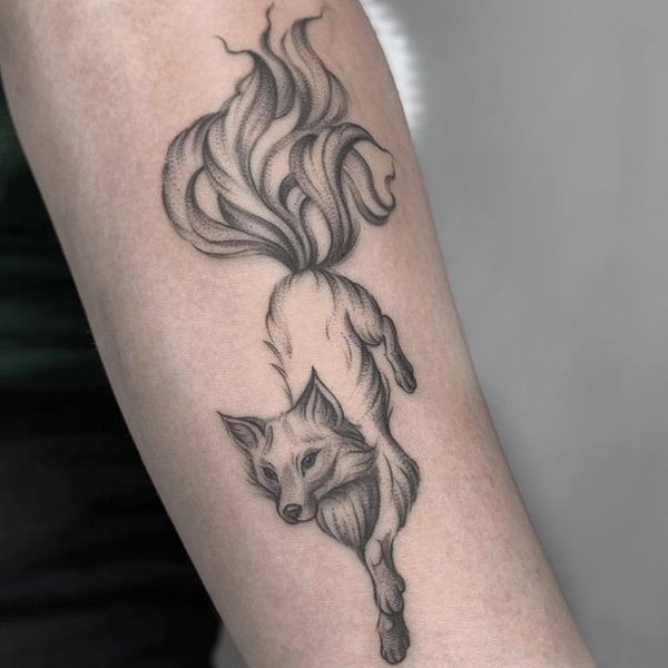 Tattoo hồ ly đẹp cho nữ