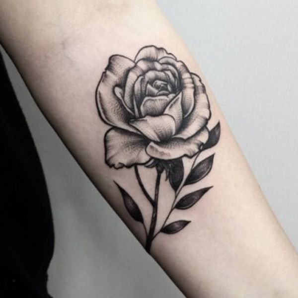 Tattoo hoa hồng ở tay siêu đẹp cute