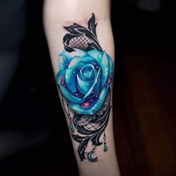 Tattoo hoa hồng ở tay xanh đẹp dành cho nam