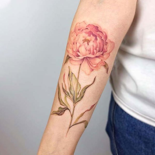 Tattoo hoa mẫu đơn cánh tay đẹp