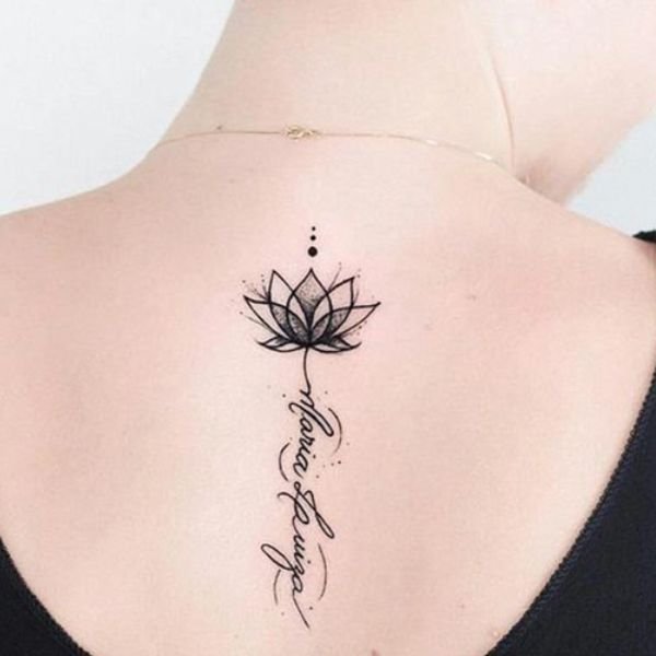 Tattoo hoa sen sau lưng cho nữ