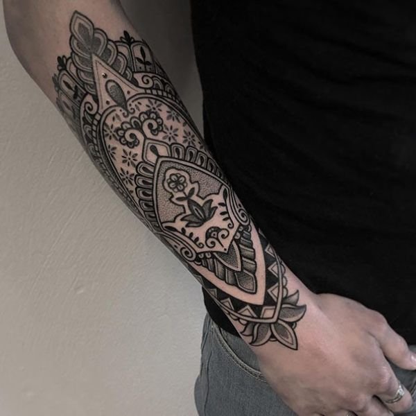 Tattoo hoa văn kiểu ấn