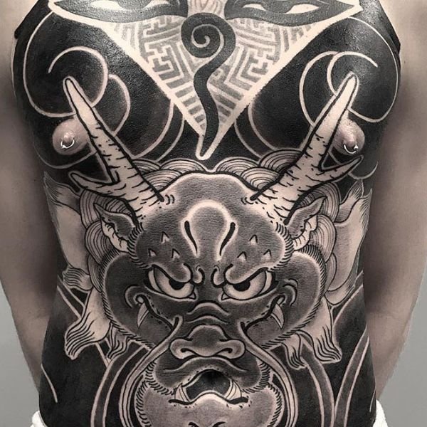 Tattoo kín bụng đẹp cho nam