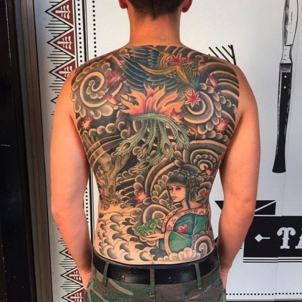 Tattoo kín lưng phượng hoàng