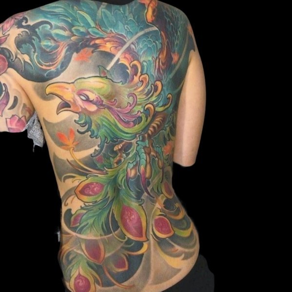 Tattoo kín lưng phượng hoàng lửa