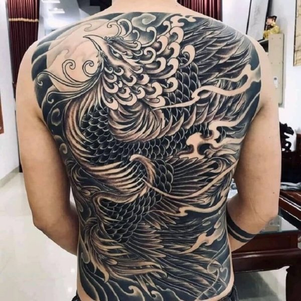 Tattoo kín lưng phượng hoàng