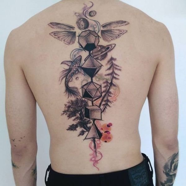 Tattoo lưng thế giới ảo