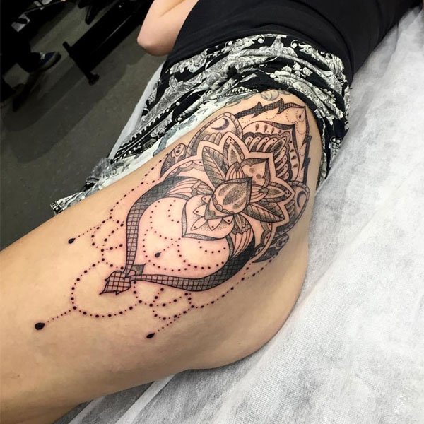 Tattoo mandala đùi siêu đẹp