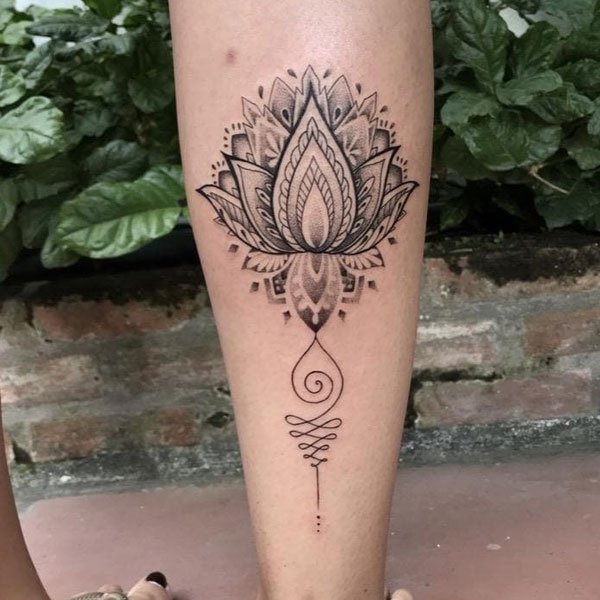 Tattoo mandala hoa sen