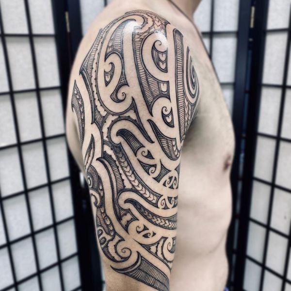 Tattoo maori bắp tay nam siêu đẹp