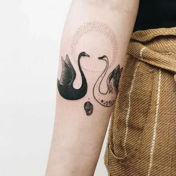 Tattoo mệnh thủy ở cánh tay đẹp