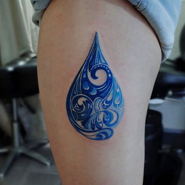 Tattoo mệnh thủy ở đùi